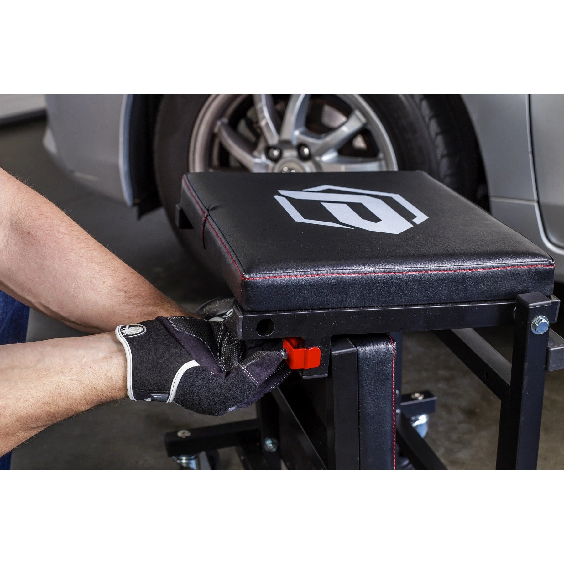 2-in-1 Low Creeper Seat / Roller Stool Powerbuilt 2-in-1 Low Creeper Seat / Roller Stool -Powerbuilt Shop